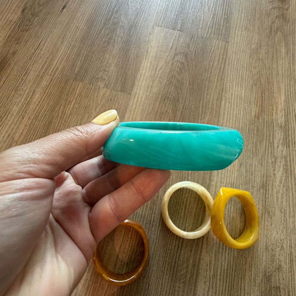 Vintage Style Chunky Resin Bangle Bracelet Set 4pc Teal Yellow Amber Cream